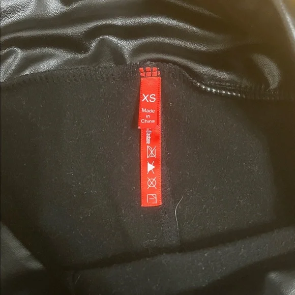 Chic Black Faux Leather Pants - Picture 3 of 4